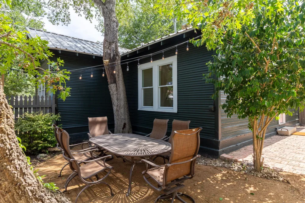 902 W Hopkins Street San Marcos, TX 78666