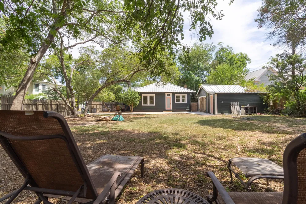 902 W Hopkins Street San Marcos, TX 78666