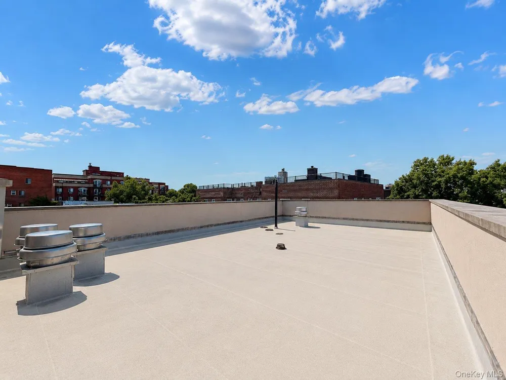 135-46 Grand Central Parkway #4C Briarwood, NY 11435