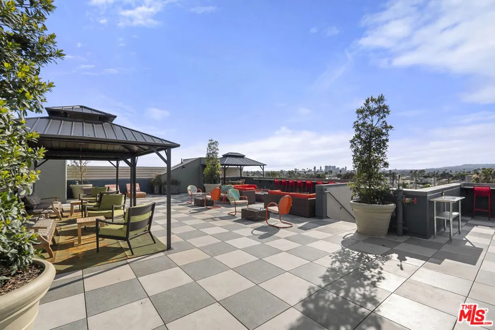 7428 Santa Monica Boulevard #204 West Hollywood, CA 90046