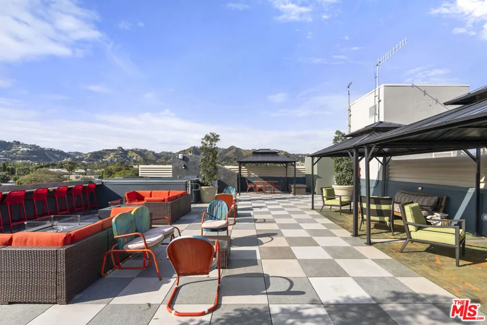 7428 Santa Monica Boulevard #204 West Hollywood, CA 90046