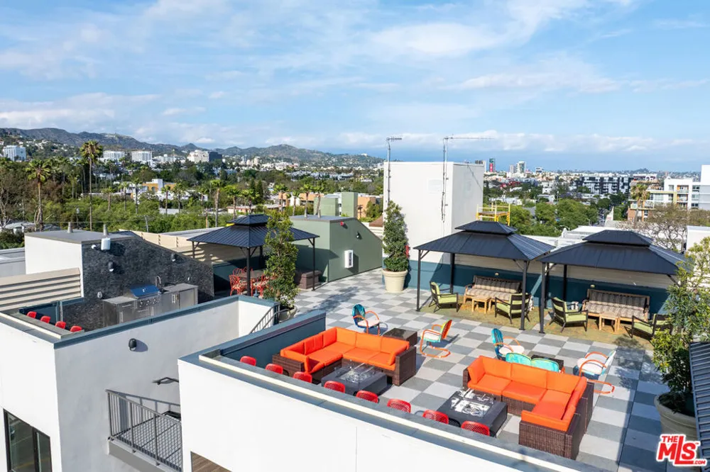 7428 Santa Monica Boulevard #204 West Hollywood, CA 90046
