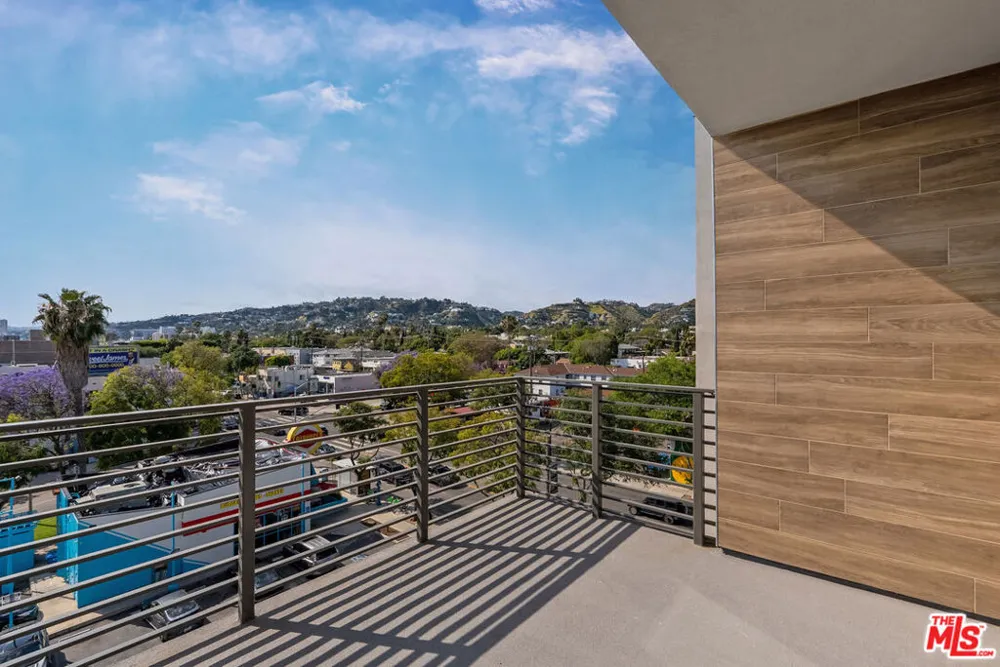 7428 Santa Monica Boulevard #204 West Hollywood, CA 90046
