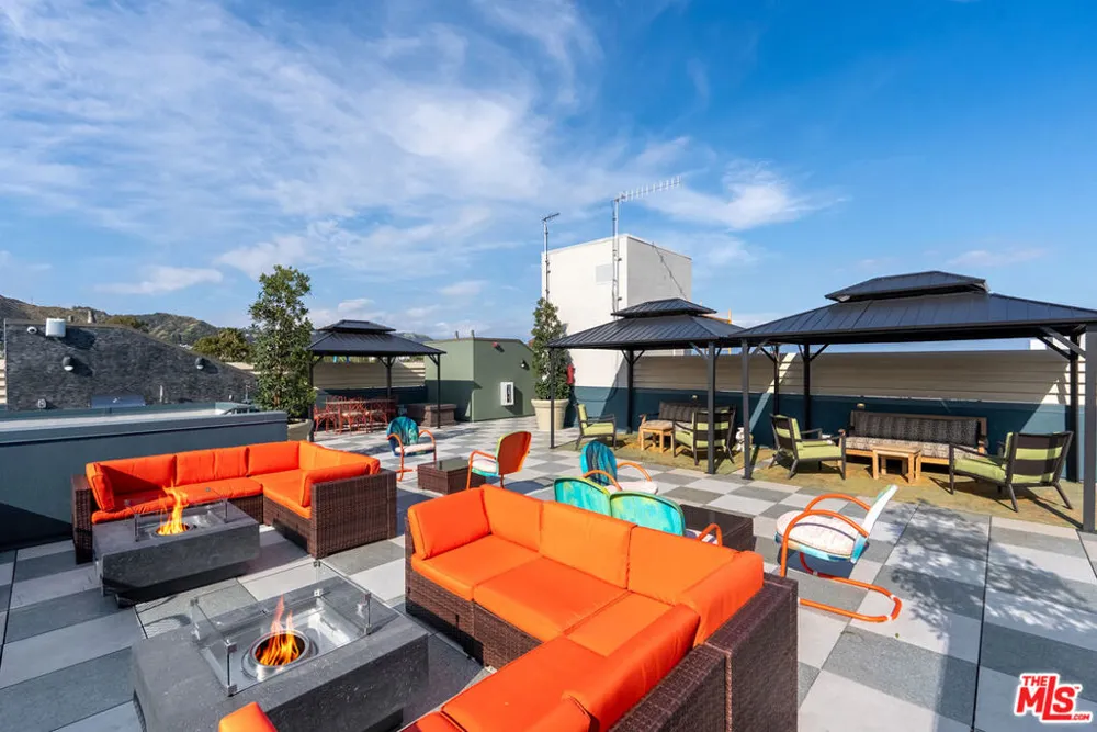 7428 Santa Monica Boulevard #204 West Hollywood, CA 90046