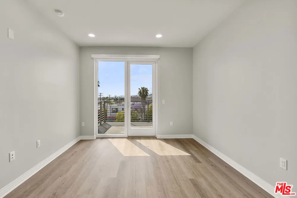 7428 Santa Monica Boulevard #204 West Hollywood, CA 90046