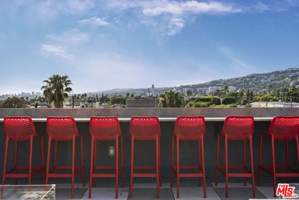 7428 Santa Monica Boulevard #204 West Hollywood, CA 90046