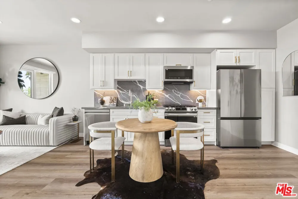 7428 Santa Monica Boulevard #204 West Hollywood, CA 90046