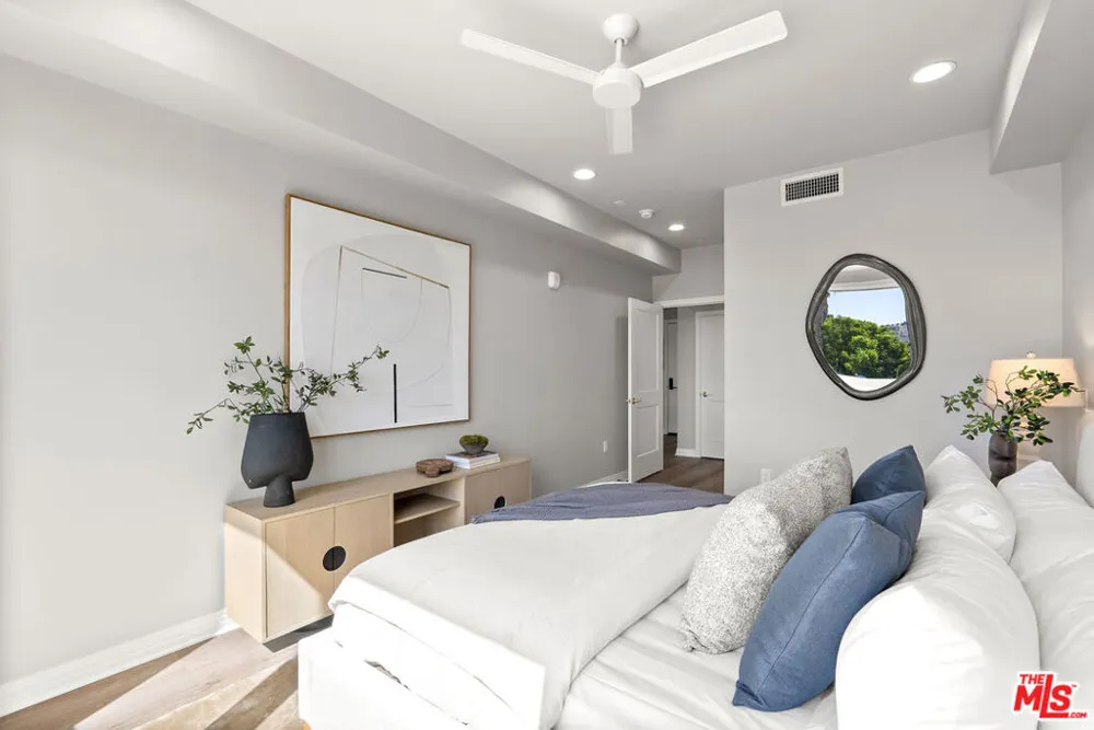 7428 Santa Monica Boulevard #204 West Hollywood, CA 90046