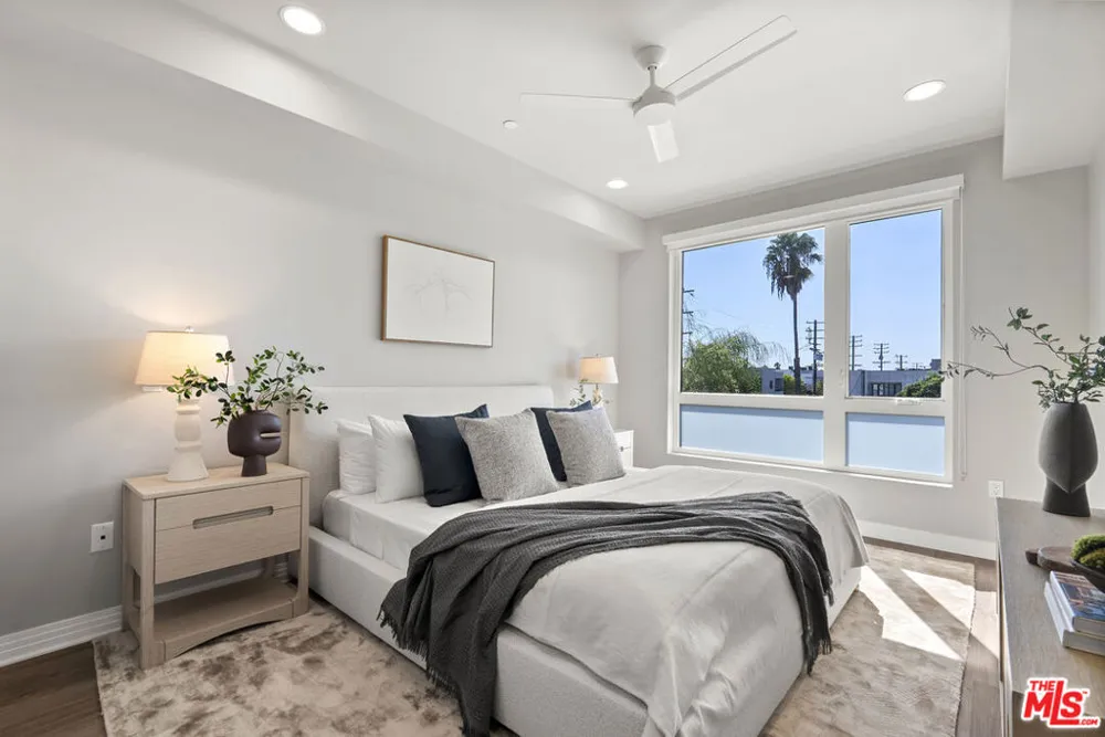 7428 Santa Monica Boulevard #204 West Hollywood, CA 90046