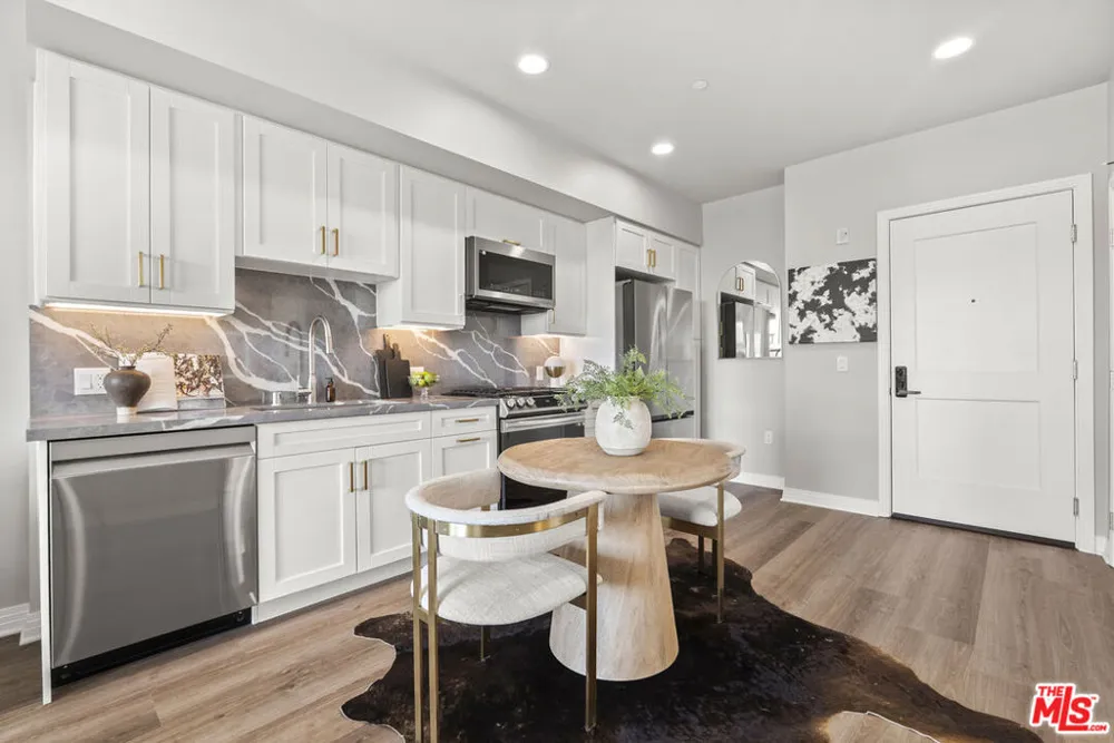 7428 Santa Monica Boulevard #204 West Hollywood, CA 90046
