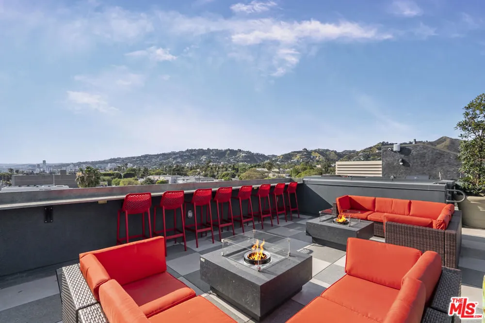 7428 Santa Monica Boulevard #204 West Hollywood, CA 90046