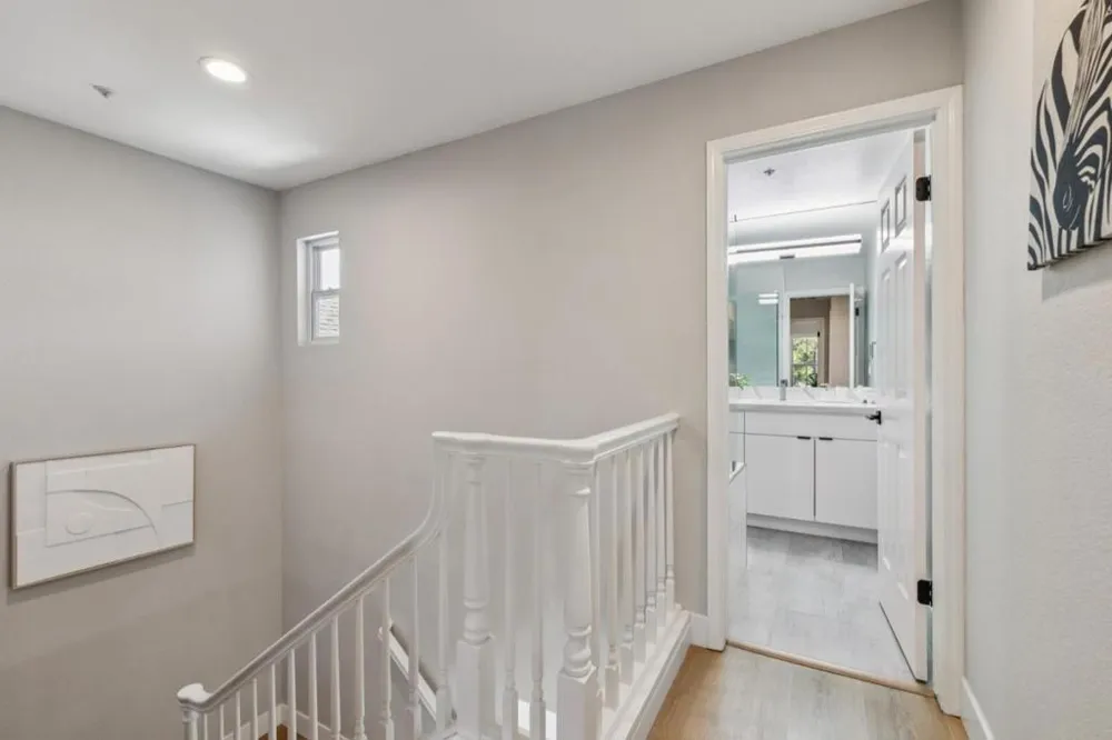 1121 Outrigger Lane Foster City, CA 94404
