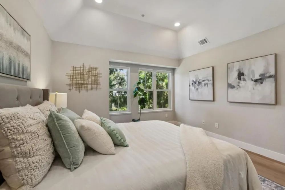 1121 Outrigger Lane Foster City, CA 94404