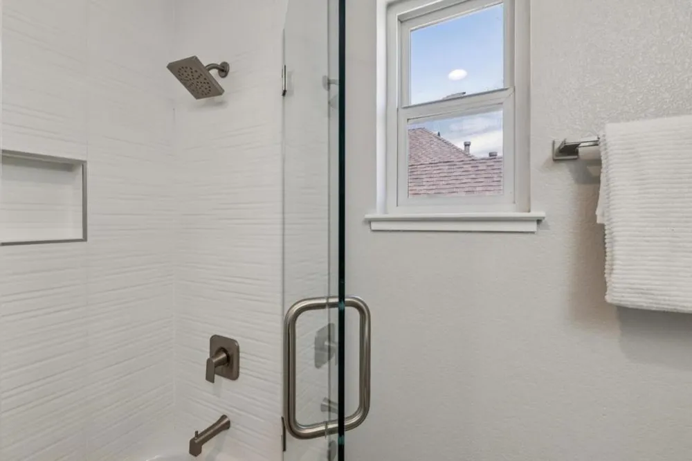 1121 Outrigger Lane Foster City, CA 94404