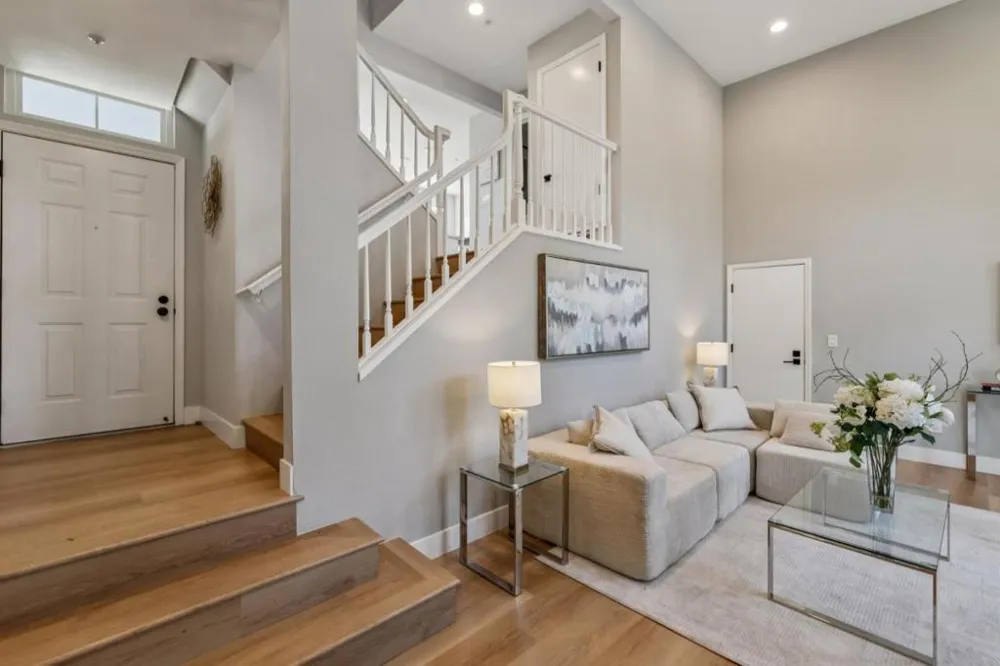 1121 Outrigger Lane Foster City, CA 94404