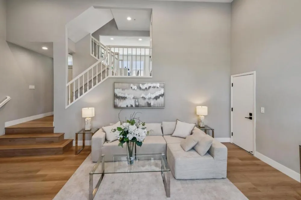 1121 Outrigger Lane Foster City, CA 94404
