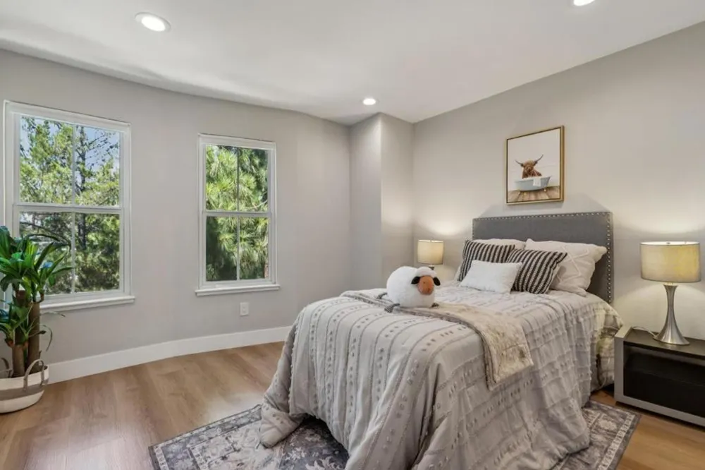 1121 Outrigger Lane Foster City, CA 94404