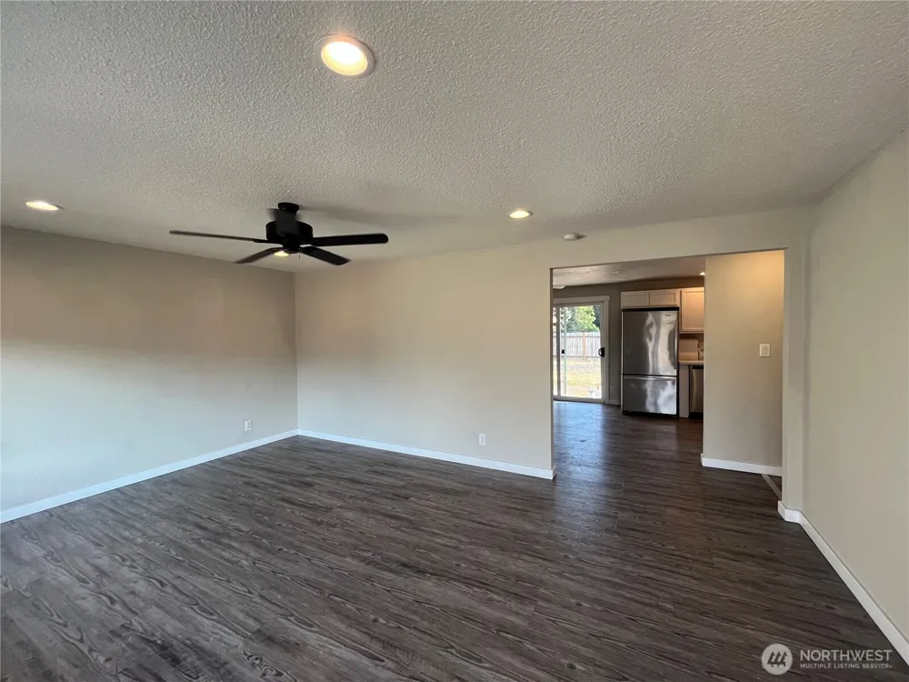 3302 20th Street SE Auburn, WA 98092