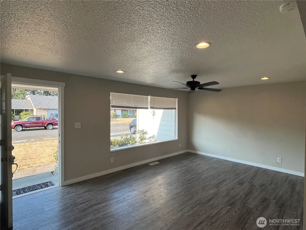 3302 20th Street SE Auburn, WA 98092