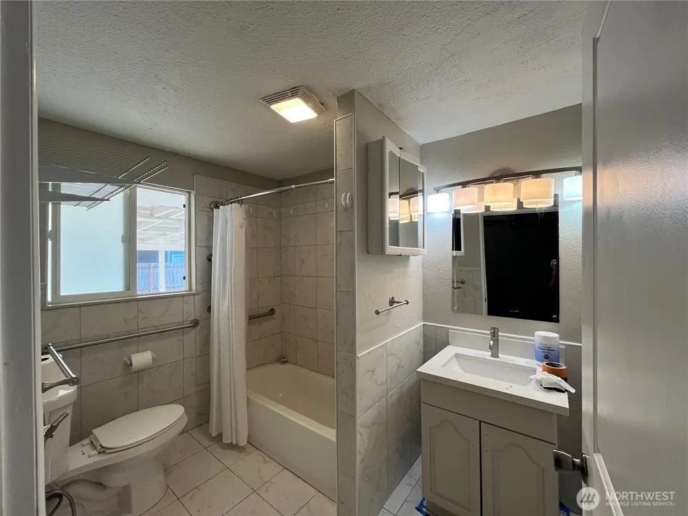 3302 20th Street SE Auburn, WA 98092