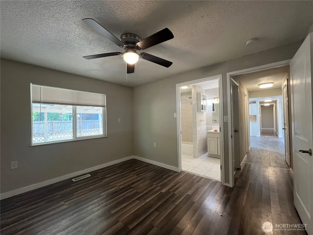 3302 20th Street SE Auburn, WA 98092