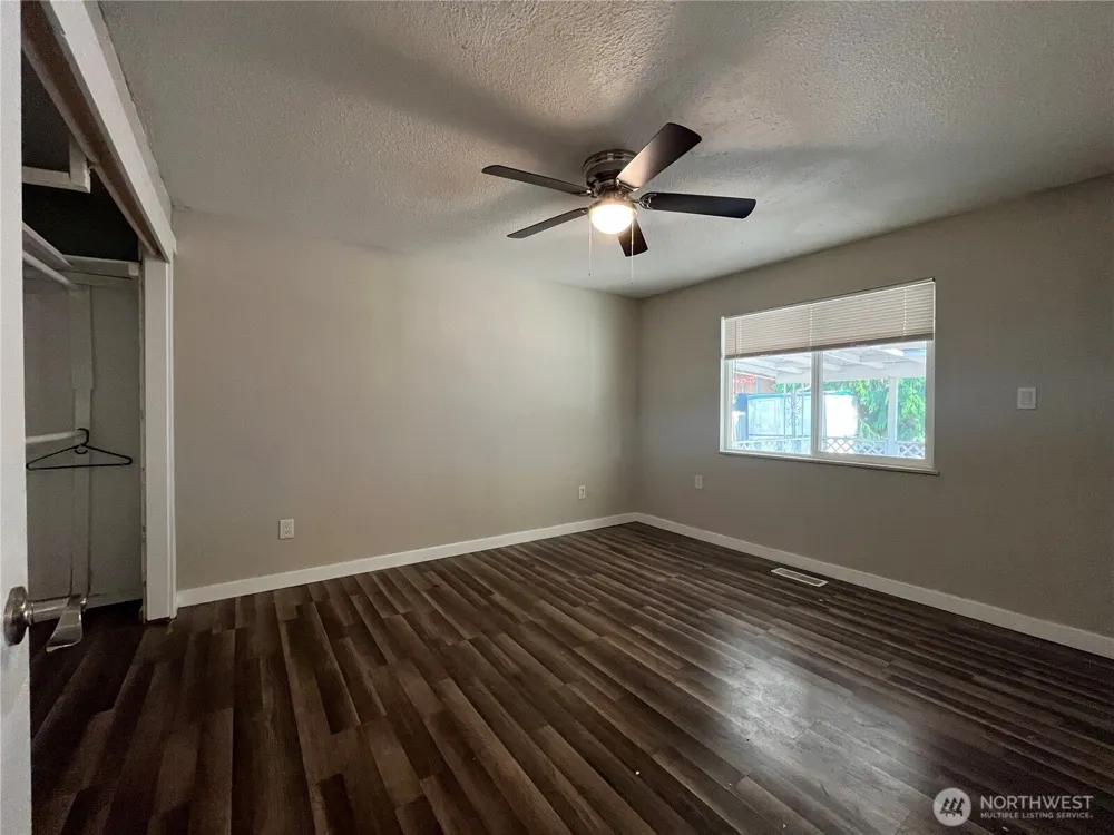 3302 20th Street SE Auburn, WA 98092