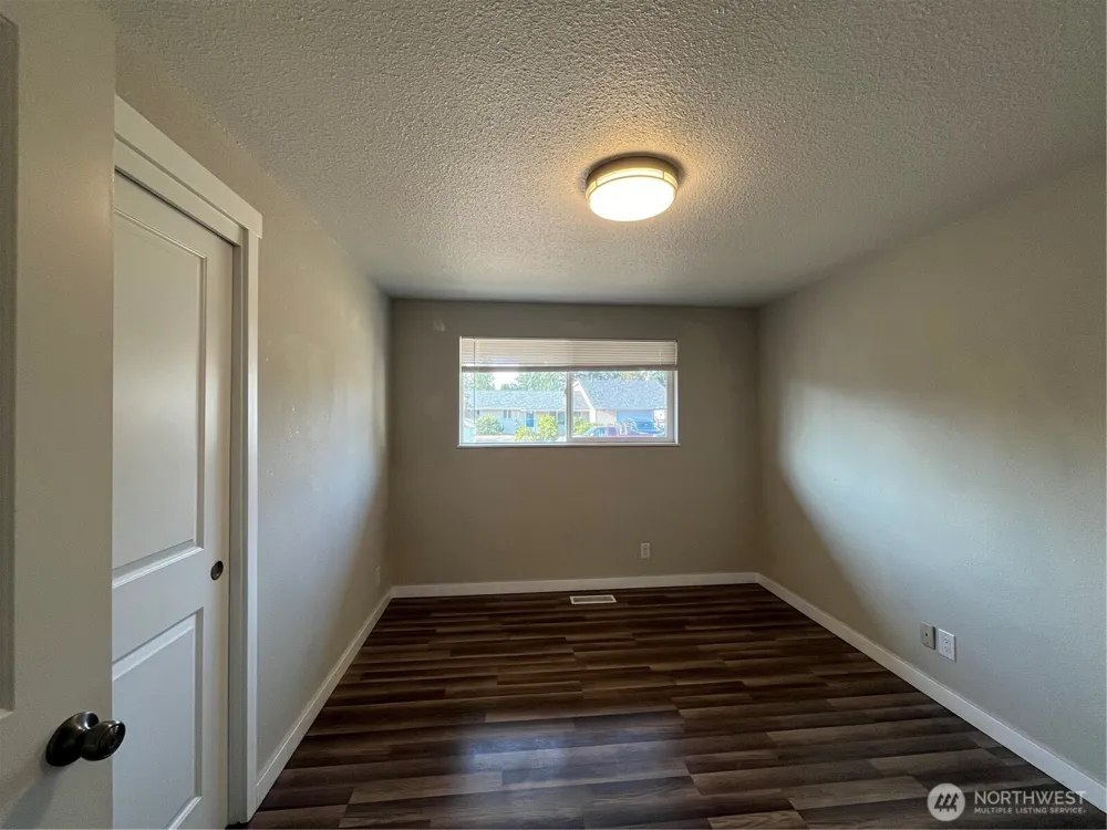3302 20th Street SE Auburn, WA 98092