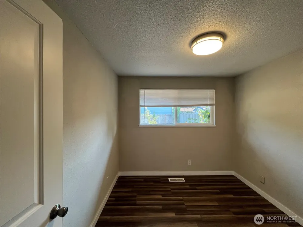 3302 20th Street SE Auburn, WA 98092