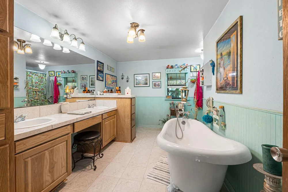 203 Chipmunk Trail Shepherd, TX 77371