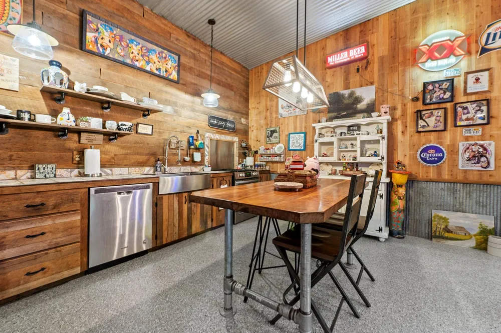 203 Chipmunk Trail Shepherd, TX 77371