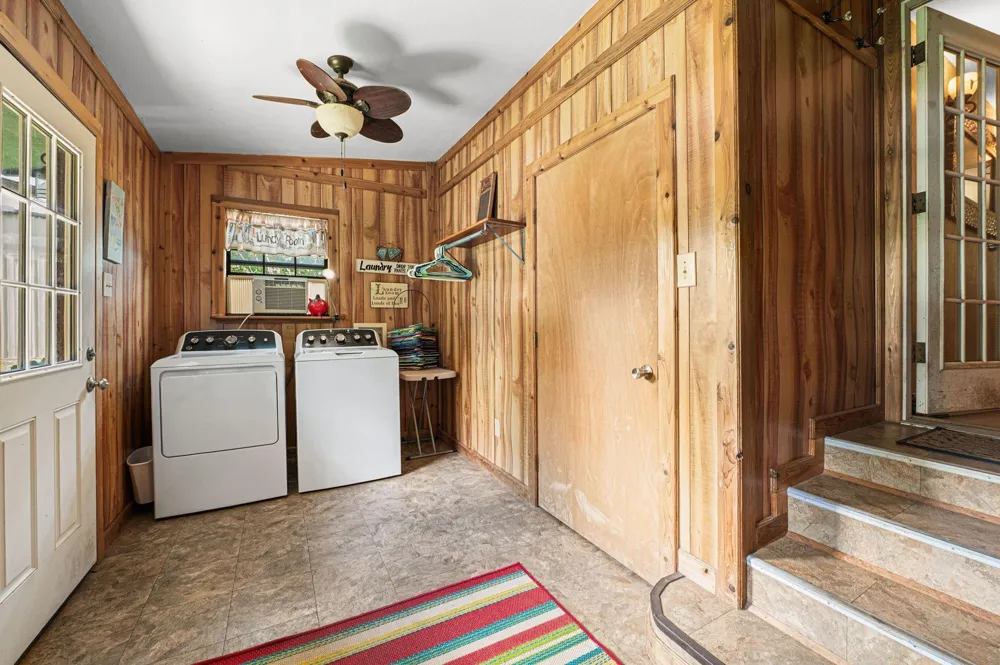203 Chipmunk Trail Shepherd, TX 77371