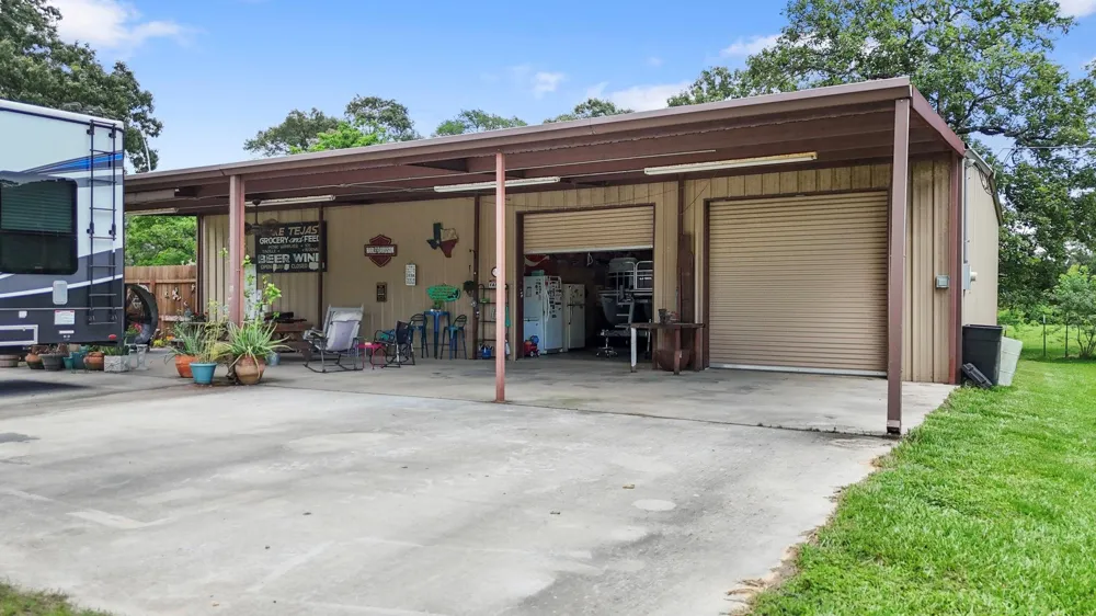 203 Chipmunk Trail Shepherd, TX 77371
