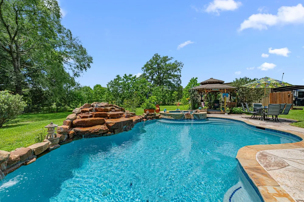 203 Chipmunk Trail Shepherd, TX 77371