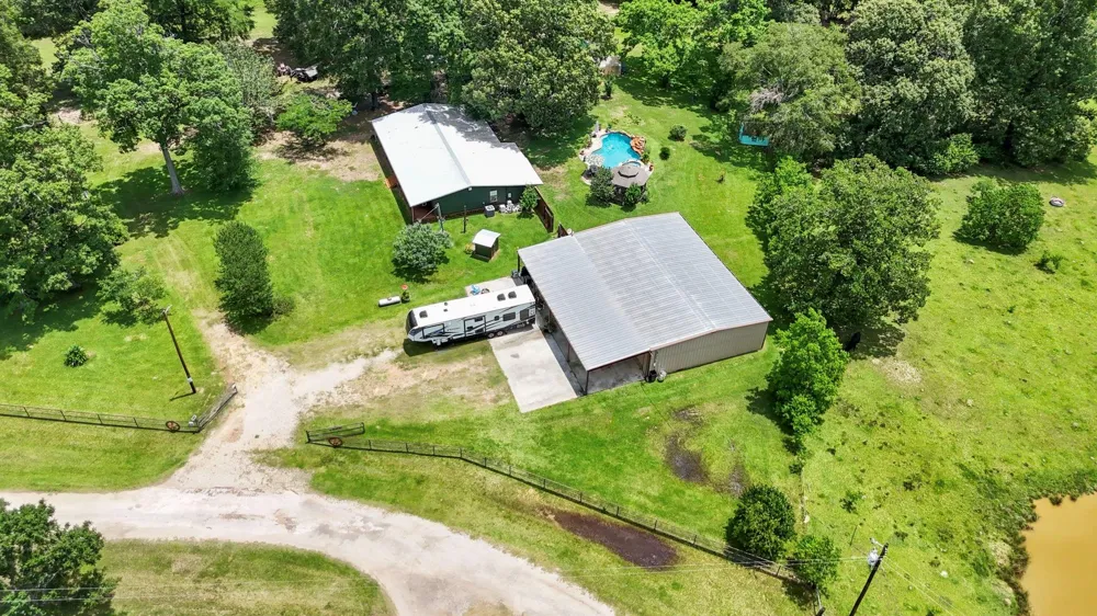 203 Chipmunk Trail Shepherd, TX 77371