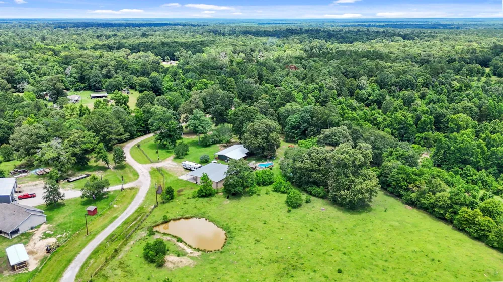 203 Chipmunk Trail Shepherd, TX 77371