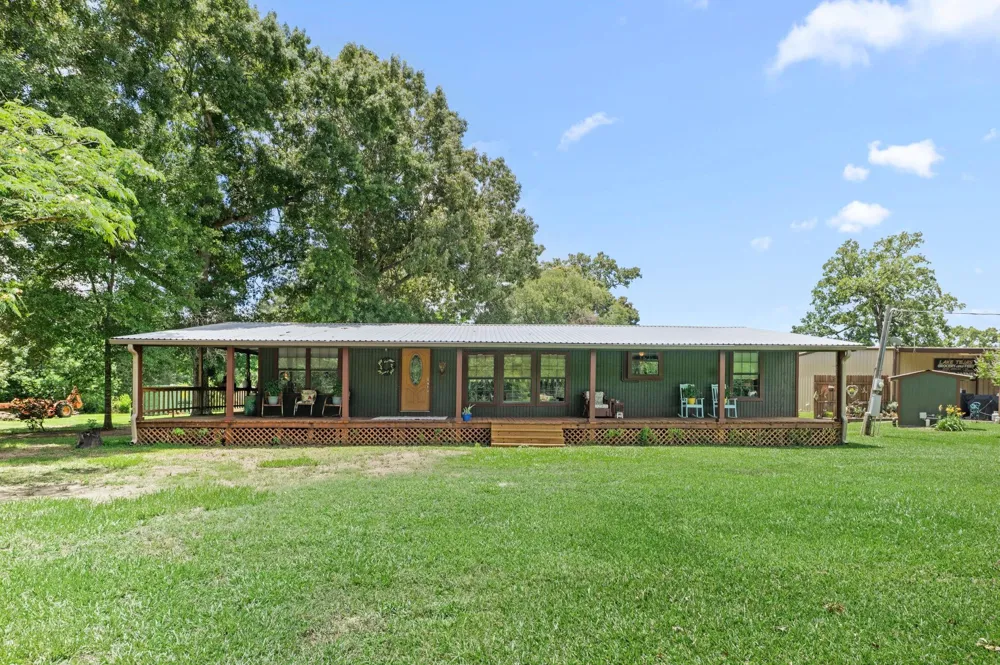 203 Chipmunk Trail Shepherd, TX 77371