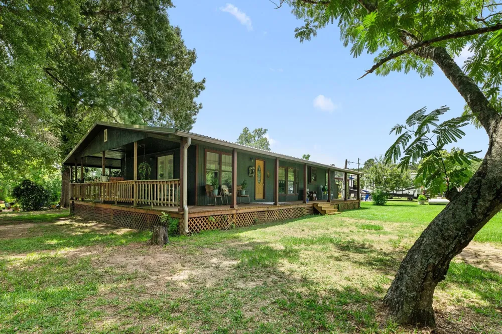 203 Chipmunk Trail Shepherd, TX 77371