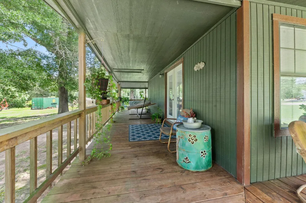 203 Chipmunk Trail Shepherd, TX 77371