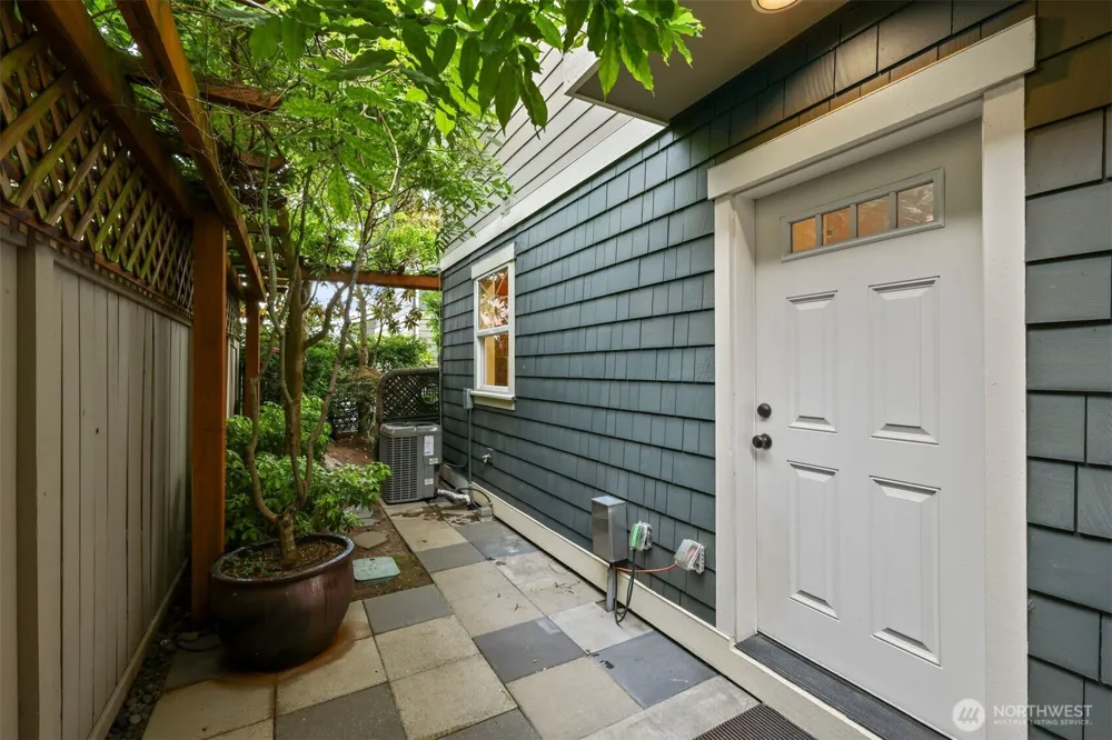 514 Prospect Street #B Seattle, WA 98109