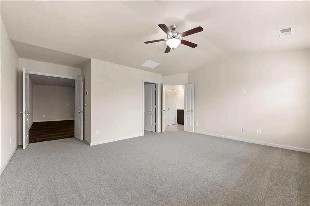 2462 Whiteoak Run SE #18 Smyrna, GA 30080