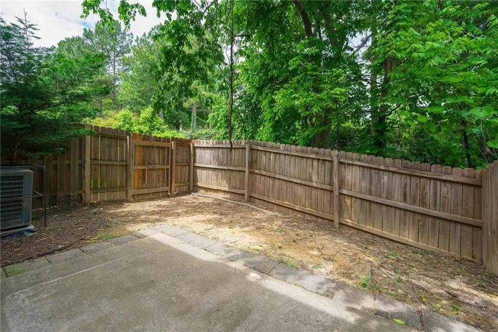 2462 Whiteoak Run SE #18 Smyrna, GA 30080