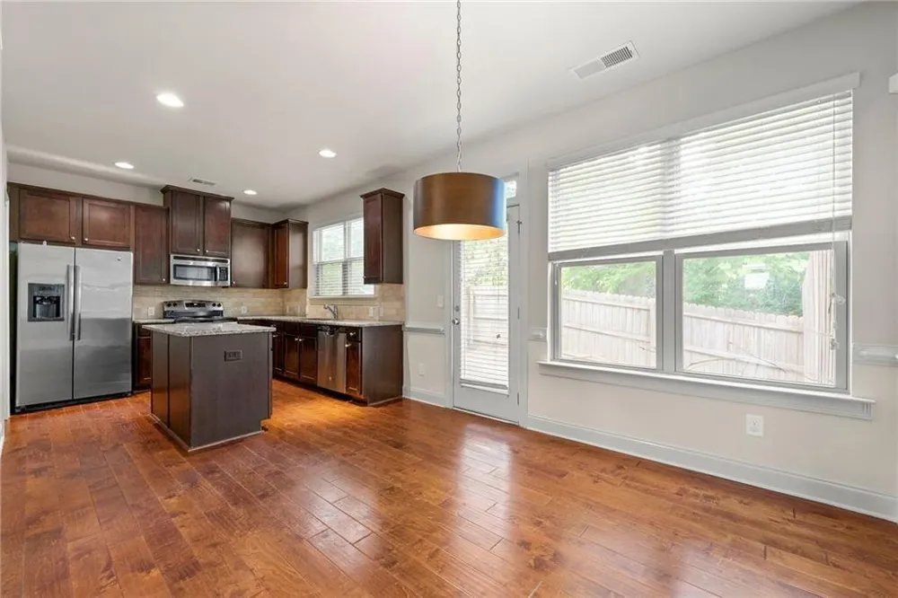 2462 Whiteoak Run SE #18 Smyrna, GA 30080