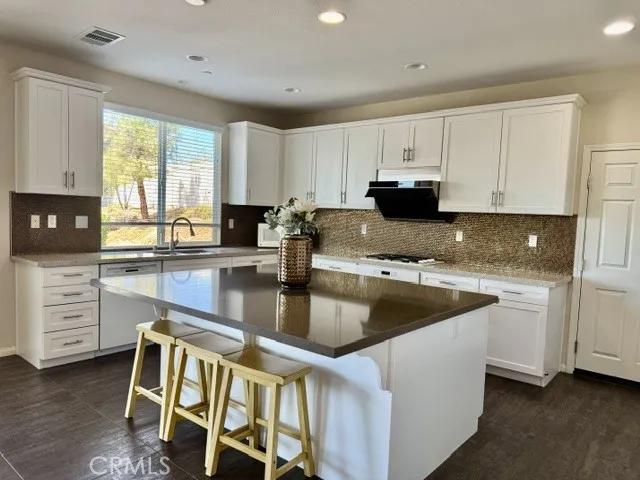 7524 Aplin Street Highland, CA 92346