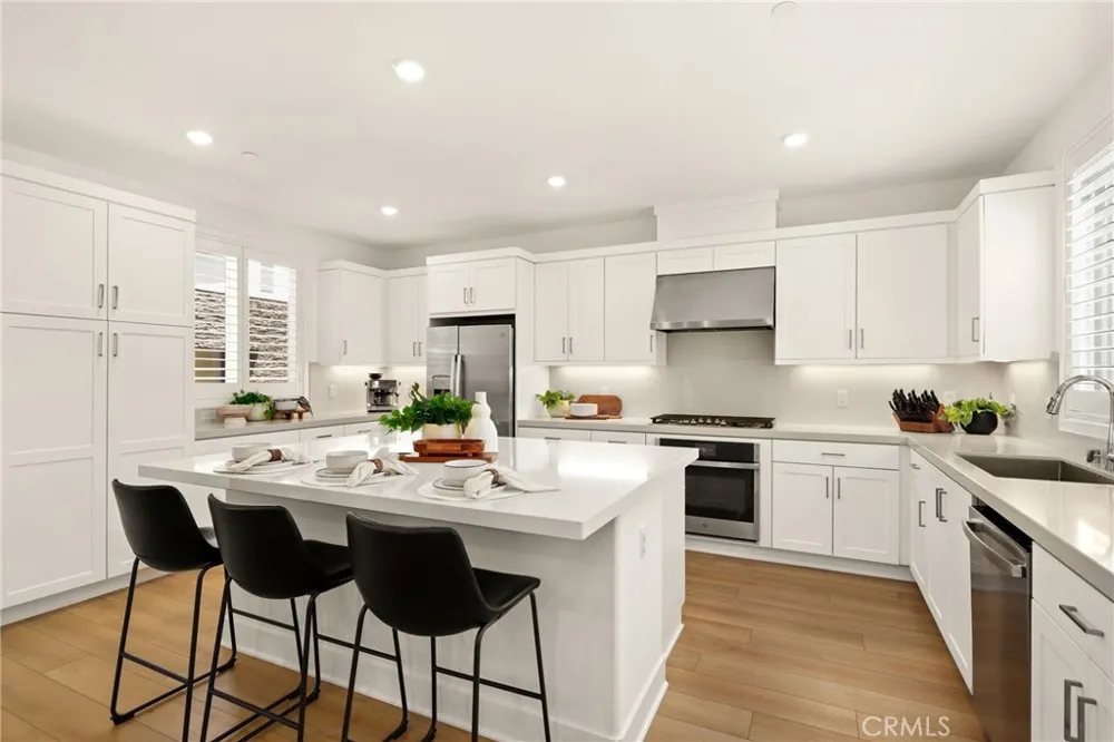 171 Junco Irvine, CA 92618