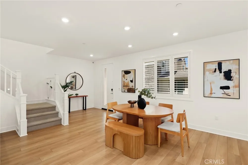 171 Junco Irvine, CA 92618