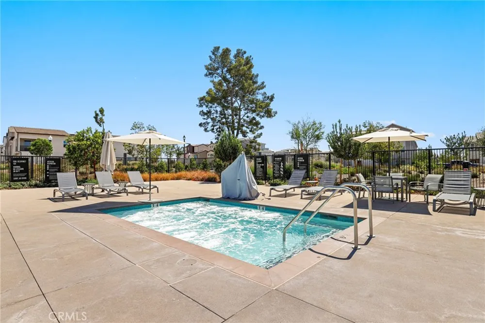 171 Junco Irvine, CA 92618