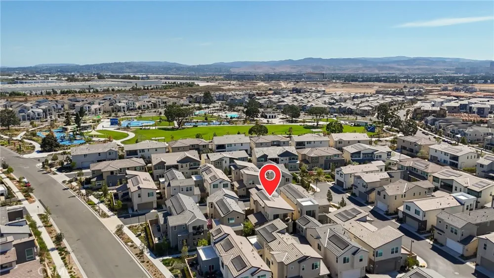 171 Junco Irvine, CA 92618