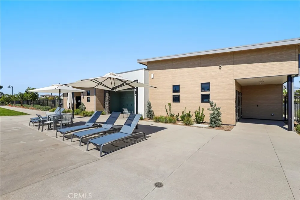 171 Junco Irvine, CA 92618