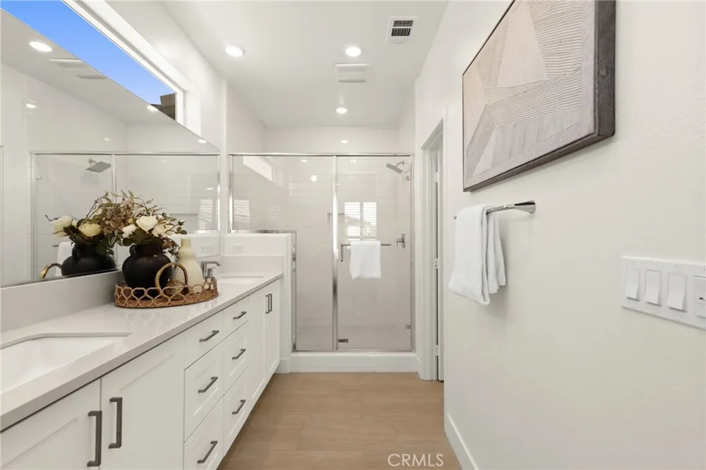 171 Junco Irvine, CA 92618