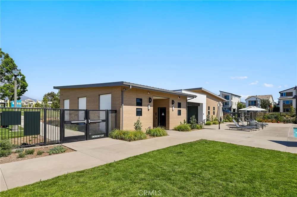 171 Junco Irvine, CA 92618